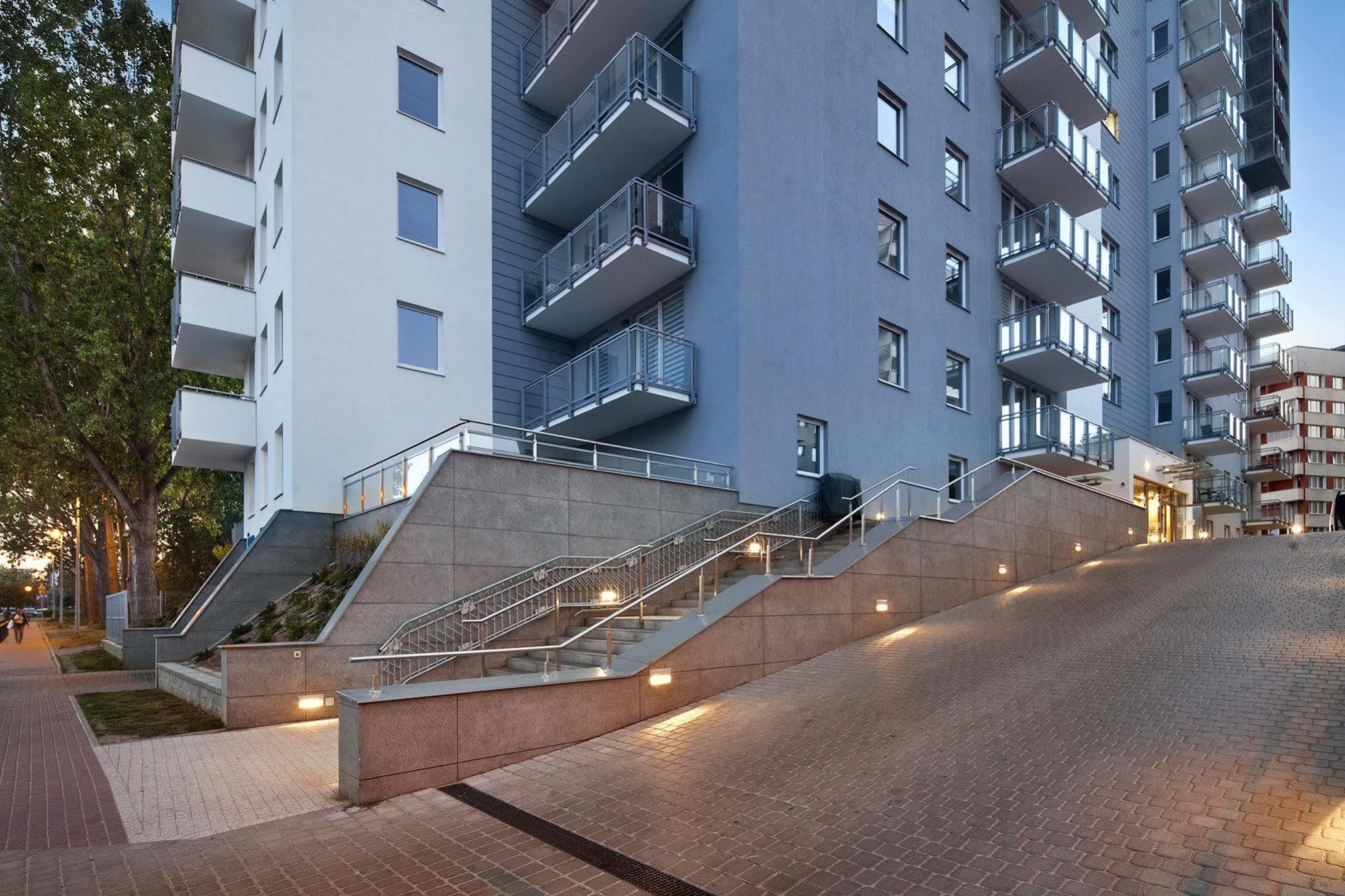 Irs Royal Apartments Apartamenty Irs Trzy Zagle Гданск Екстериор снимка